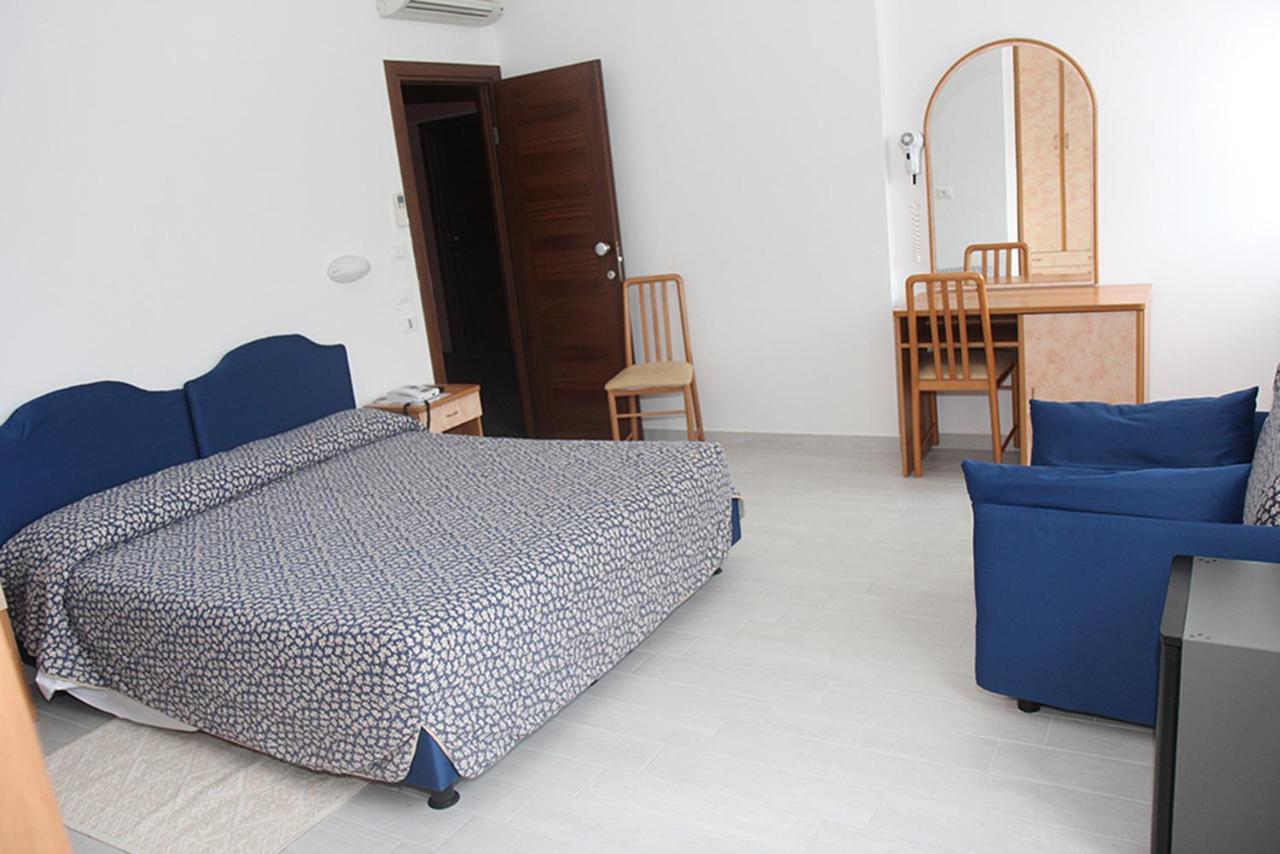 Hotel Cristallo ريولو تيرمي المظهر الخارجي الصورة