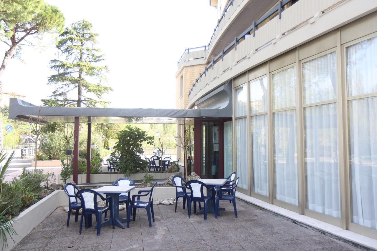 Hotel Cristallo ريولو تيرمي المظهر الخارجي الصورة